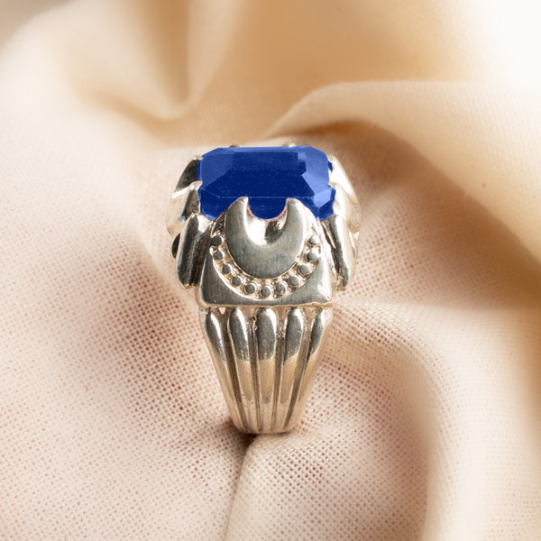 Blue Yaqoot sapphire ring