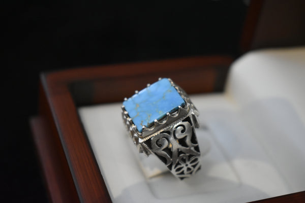 Square cut Feyrouz Neyshapouri ring