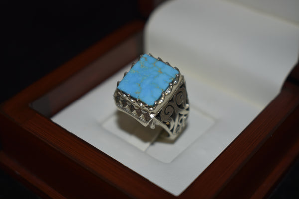 Square cut Feyrouz Neyshapouri ring